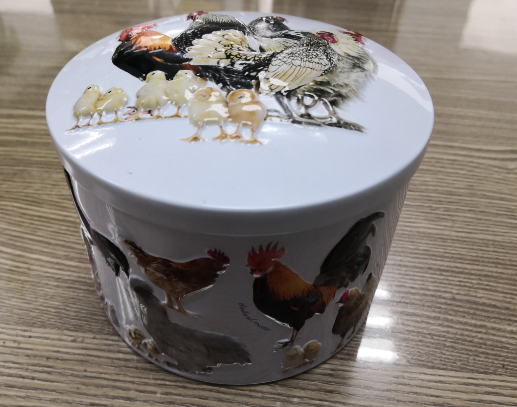 エンボス加工缶パッケージ